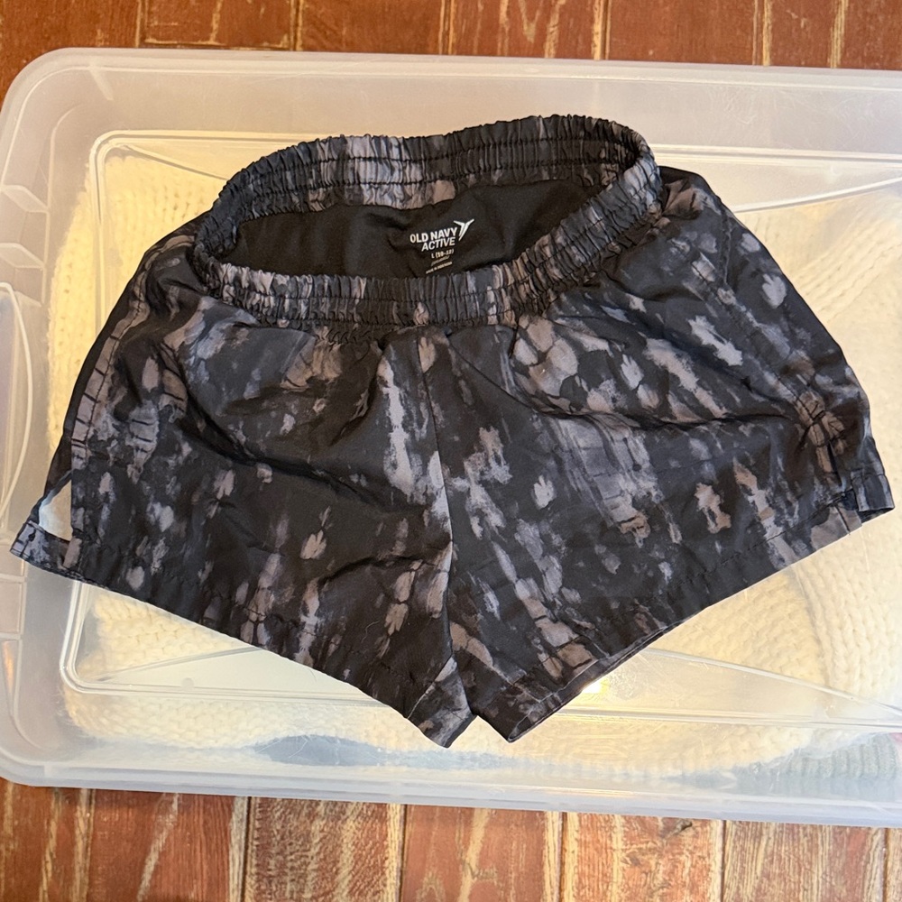 Old Navy Active girls Black Tie-Dye Running Shorts